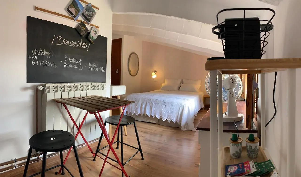 Casa Caimari Guest House, For Mountain Lovers! Bed & Breakfast