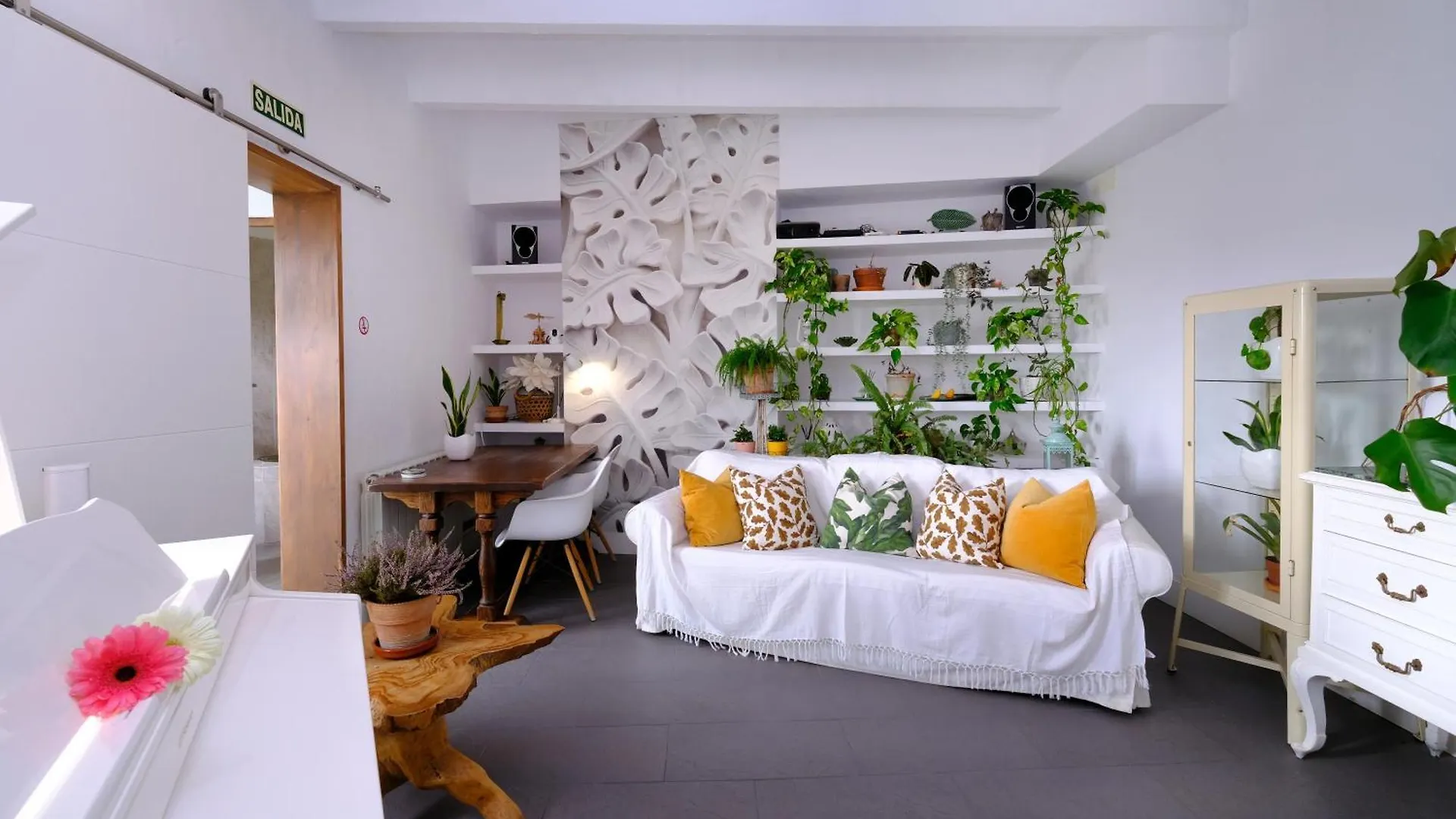 Casa Caimari Guest House, For Mountain Lovers!