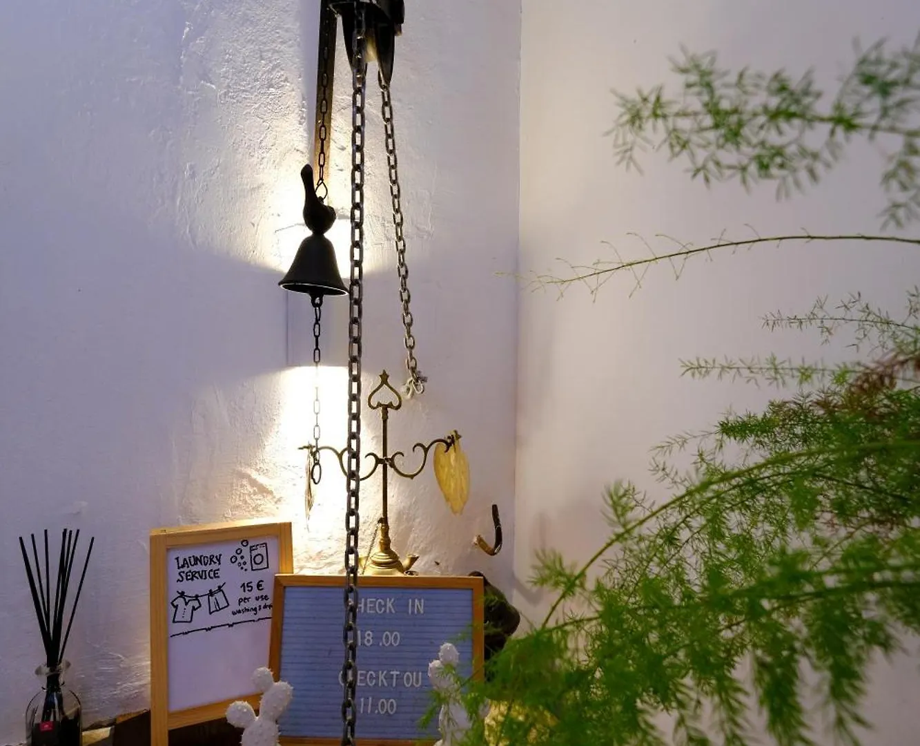 Bed & Breakfast Casa Caimari Guest House, For Mountain Lovers!